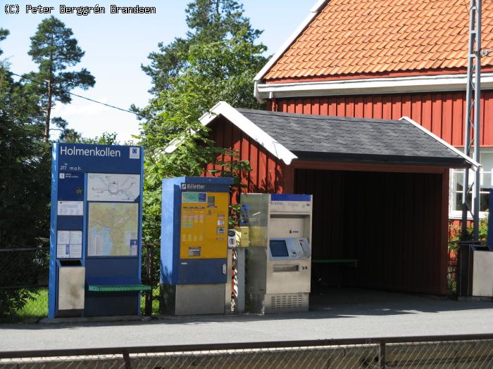 Holmenkollen T-banestasjon, Billetautomater