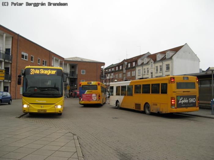Pan Bus 8298, 8315 og ''1186'', Torvet