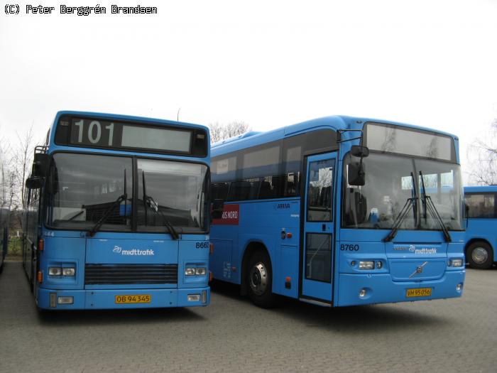 Arriva 8662 & 8760, Hornslet garage