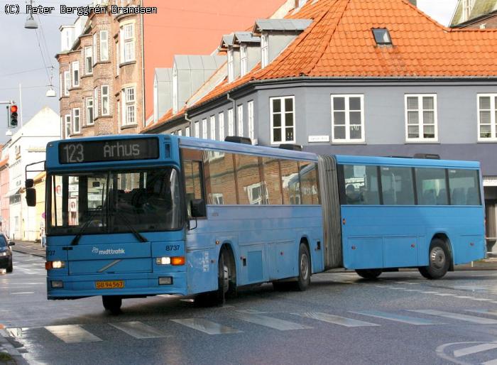 Arriva 8737, Fredensgade, Århus - Rute 123