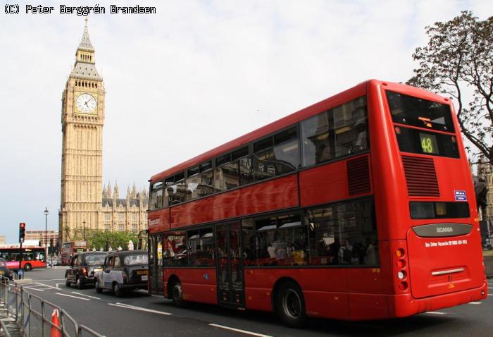 Transdev SP30, Parliament Square, Westminster - Linie 148